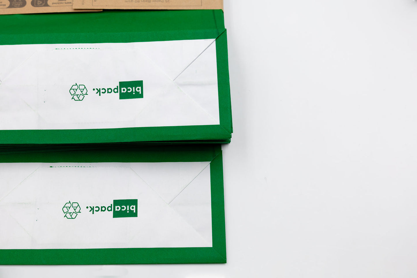 Pack de 25 Bolsas de Papel Kraft con Asas Trenzadas – Verde